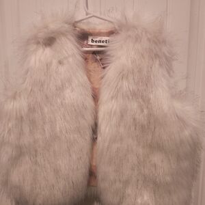 Benetton Faux Fur Vest 8/10
